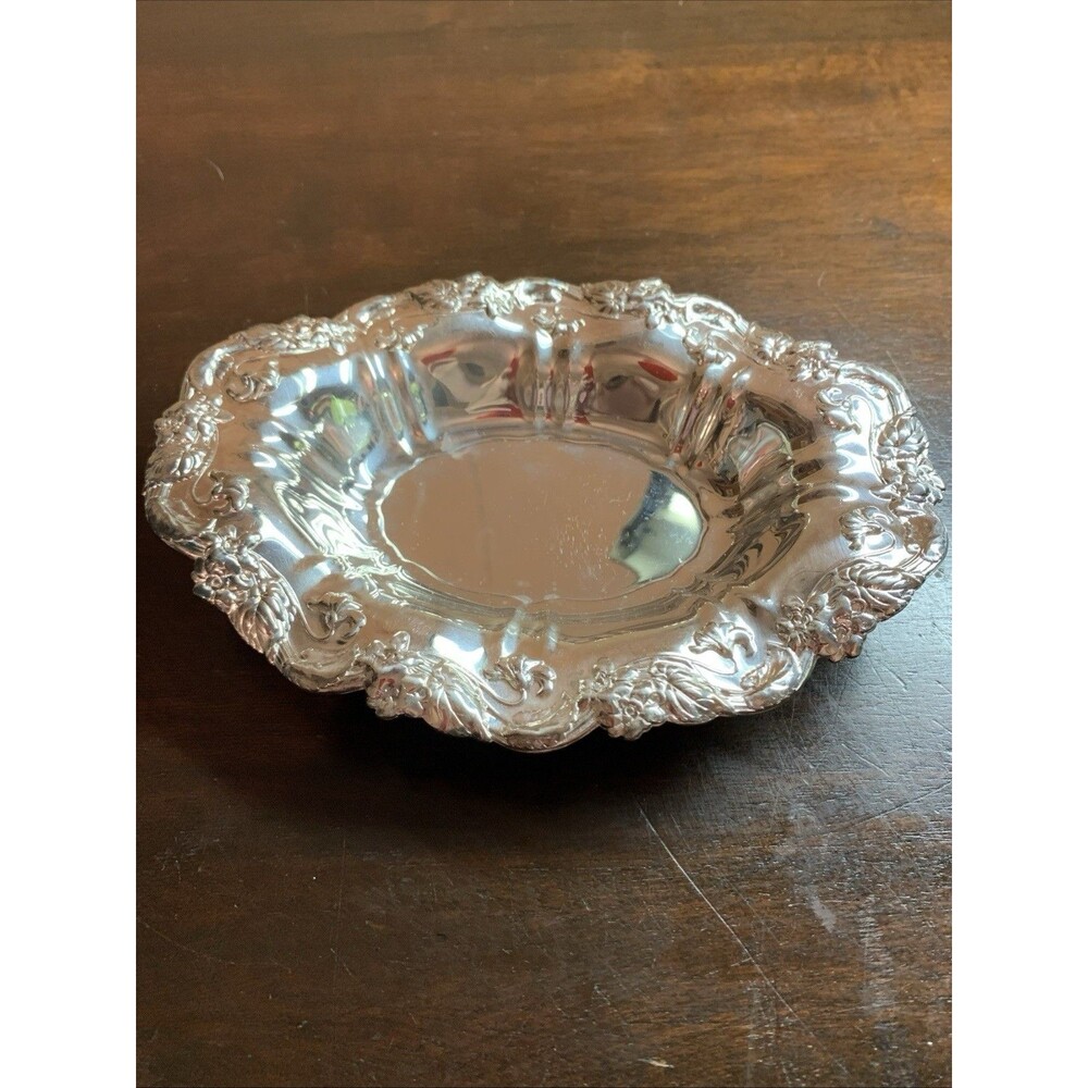 Antique TOWLE EP 4011 SilverPlate 7” Embossed Floral Ornate Dish